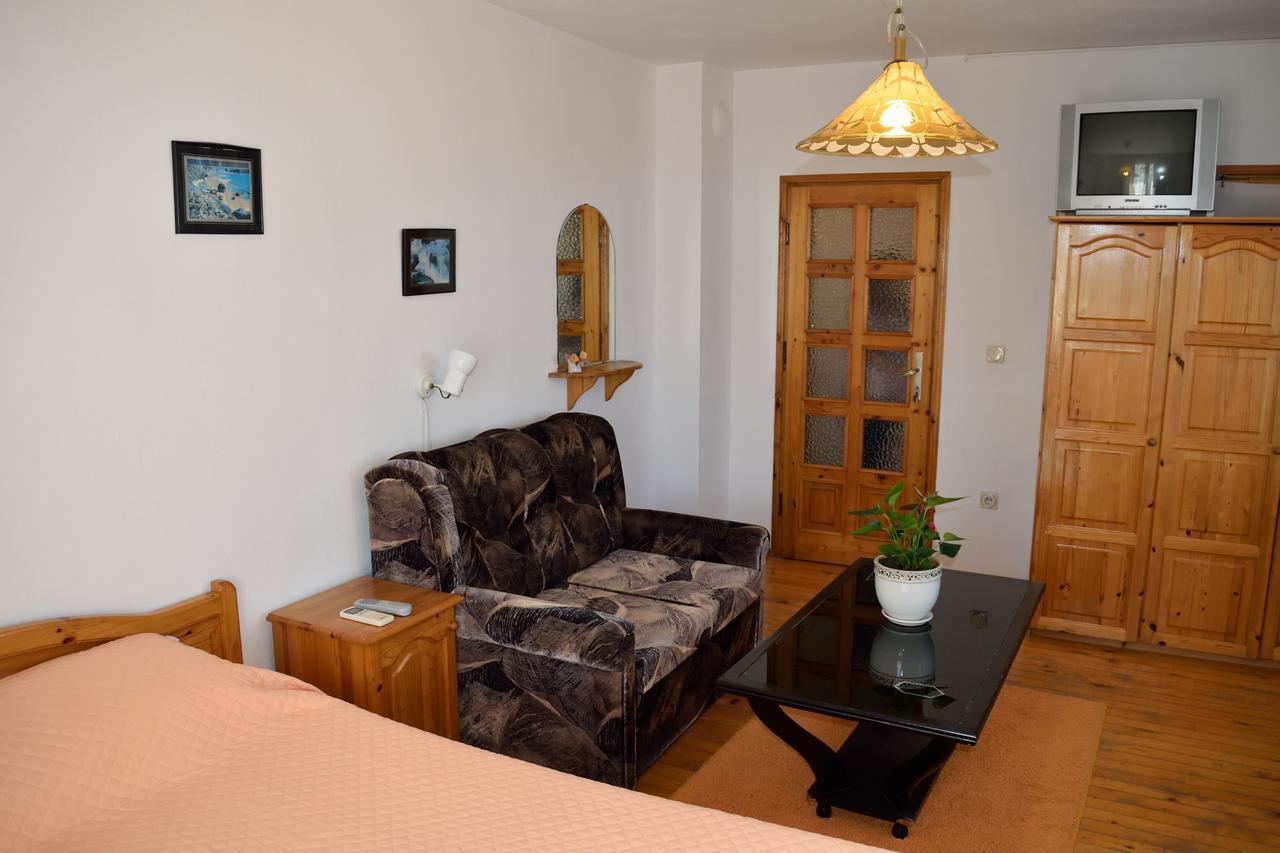 Guest House Villa Katty Μπαλτσίκ Εξωτερικό φωτογραφία