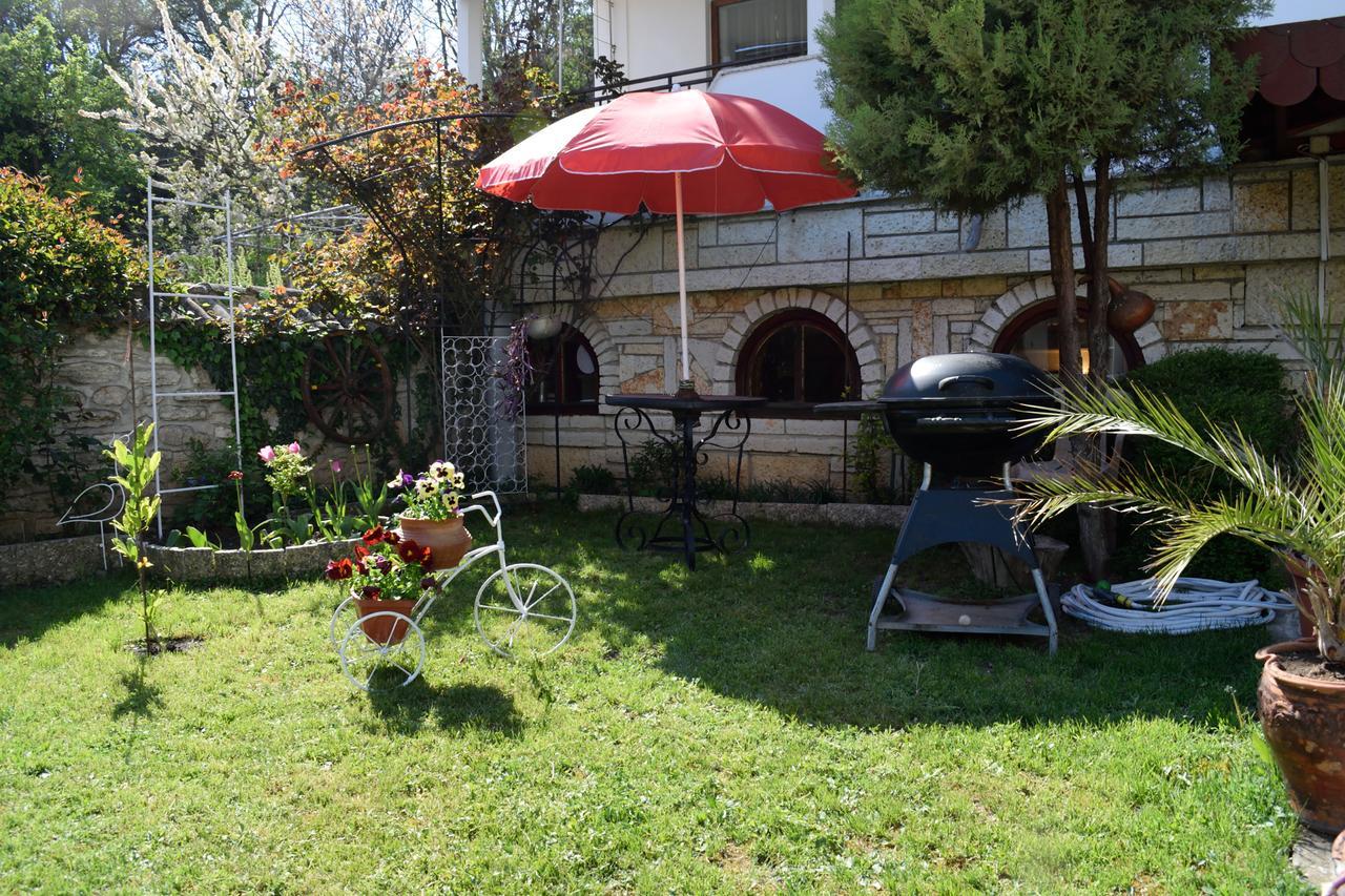 Guest House Villa Katty Μπαλτσίκ Εξωτερικό φωτογραφία