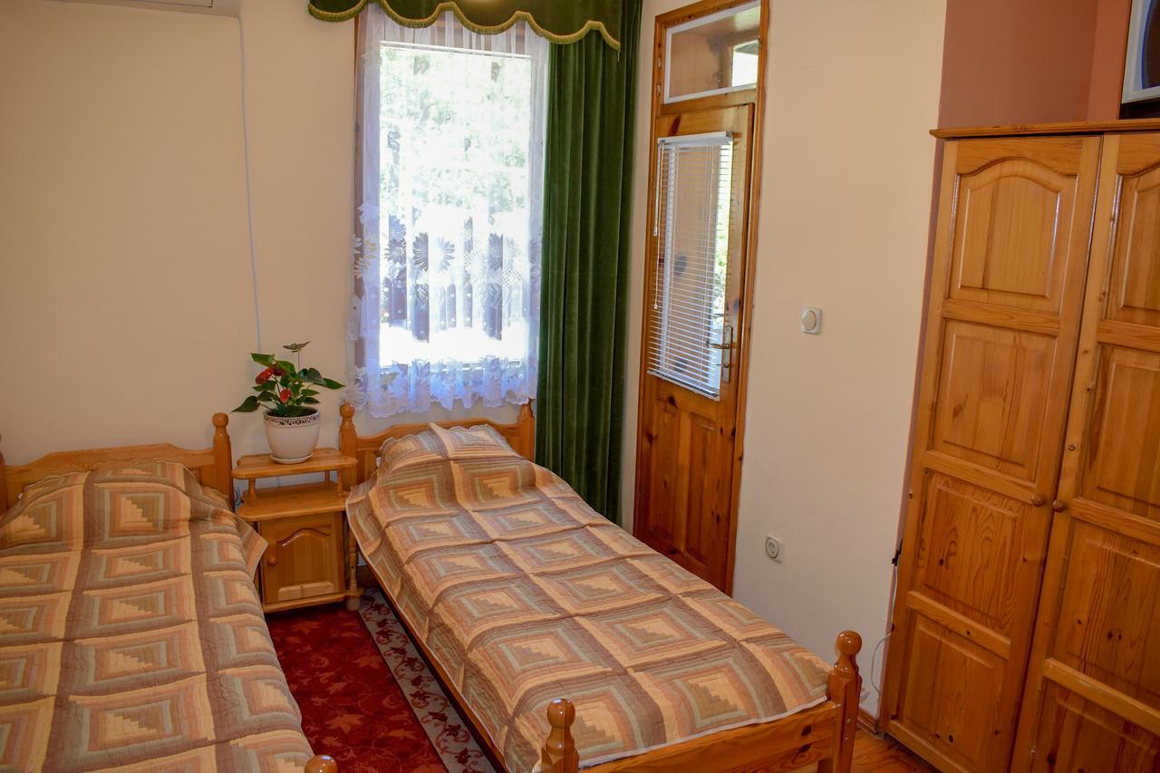 Guest House Villa Katty Μπαλτσίκ Εξωτερικό φωτογραφία
